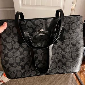 Coach bag - excellent pre loved condition *see details*